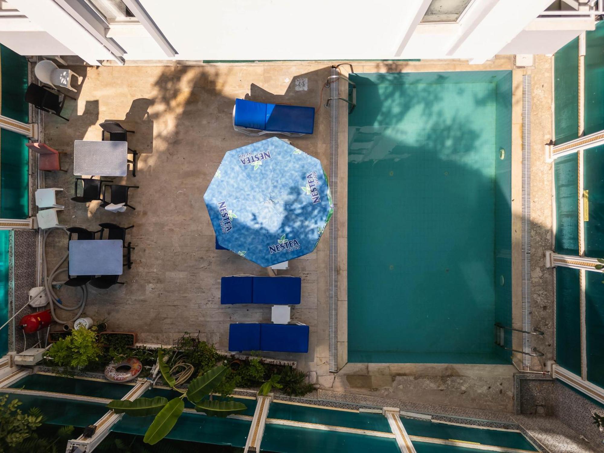 Behram Otel