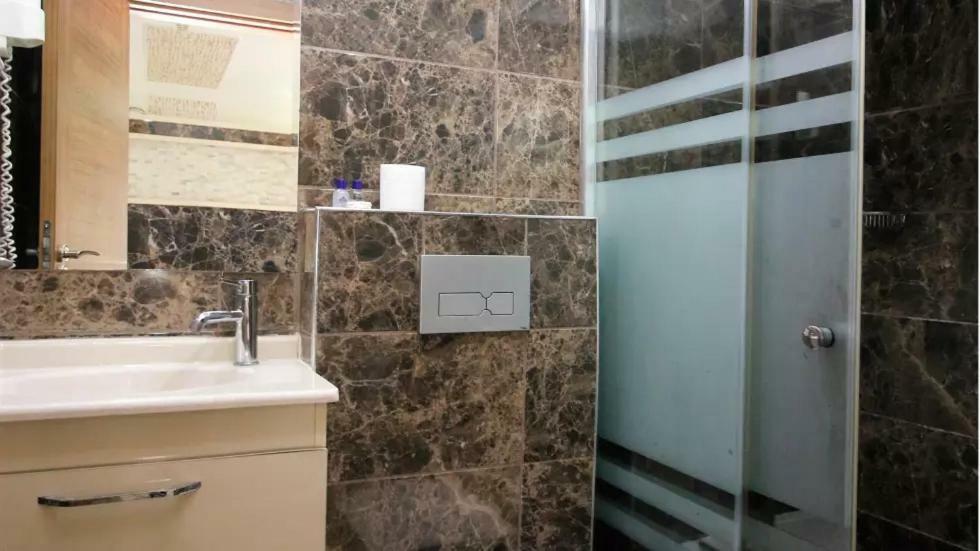 Behram Otel Antalya